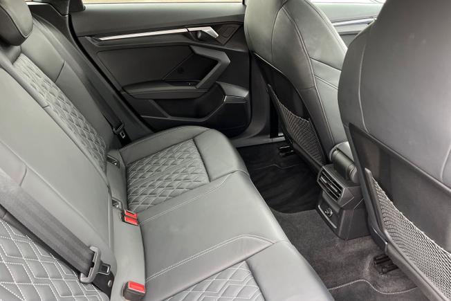 AUDI S3 Photo 45