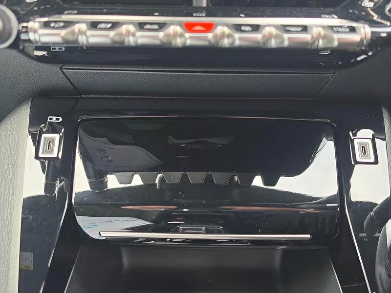 Used Peugeot 208 NV25WDM 37