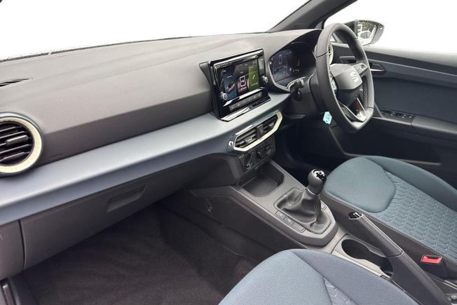 SEAT Arona Photo 2