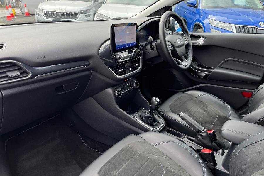 Ford FIESTA Photo autoimg-747a50e48463ccb30372f9ff2da970652963af33.jpg