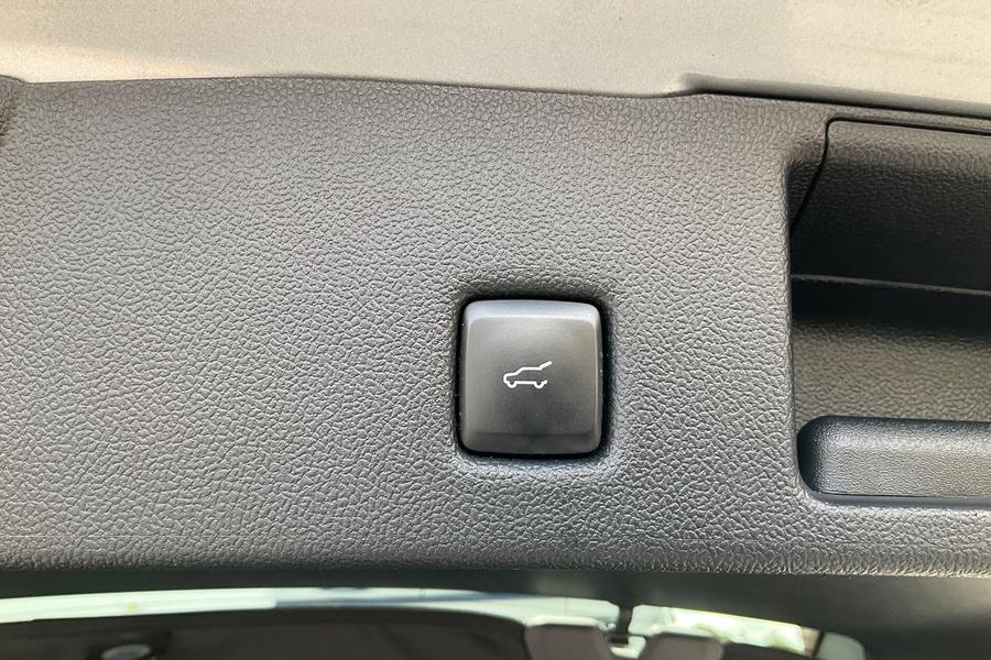 Ford KUGA Photo autoimg-747b62cd3e584d951202c31da87768cf1e527bd5.jpg