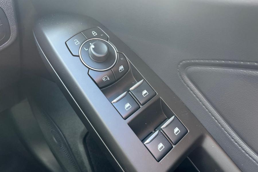 Ford FOCUS Photo autoimg-747c8c751e8509fe93d3c461a098821d4dc74580.jpg