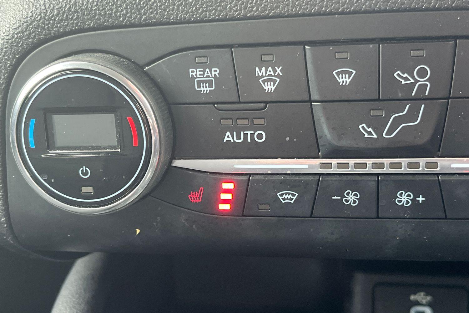 Ford Focus Photo 34