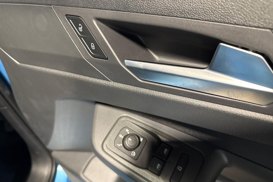 Ford Tourneo Connect Photo autoimg-7482c319f012b38e667b2325cf0796b358a1dfeb.jpg