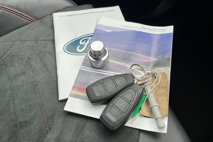 Ford FIESTA Photo autoimg-74846b32bf0d684fd7a1e4b792e7f400ea361f10.jpg