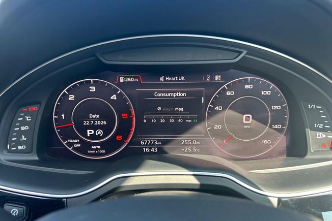 AUDI Q7 Photo 15
