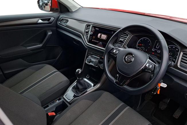 VOLKSWAGEN T-Roc Photo 6