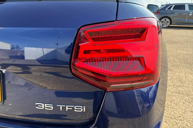 Audi Q2 Photo 18