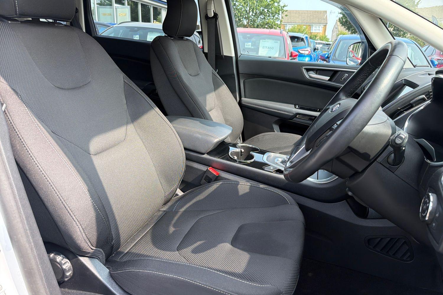 Ford S-MAX Photo 16
