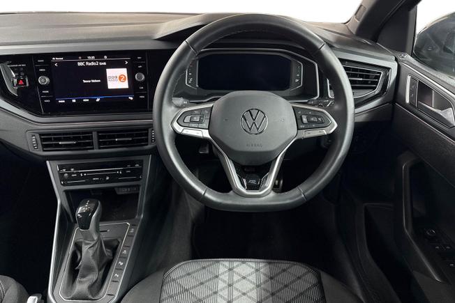 VOLKSWAGEN Taigo Photo 11