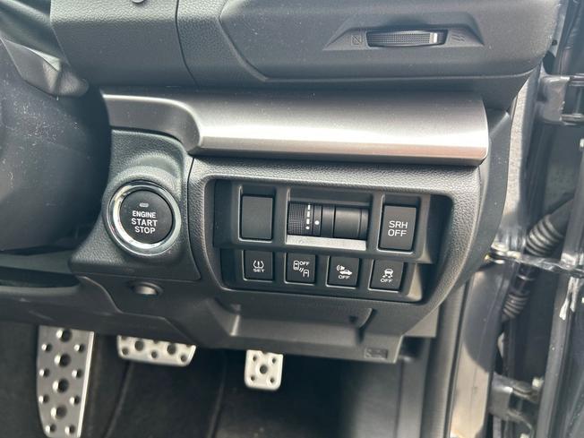 SUBARU Xv Photo 35