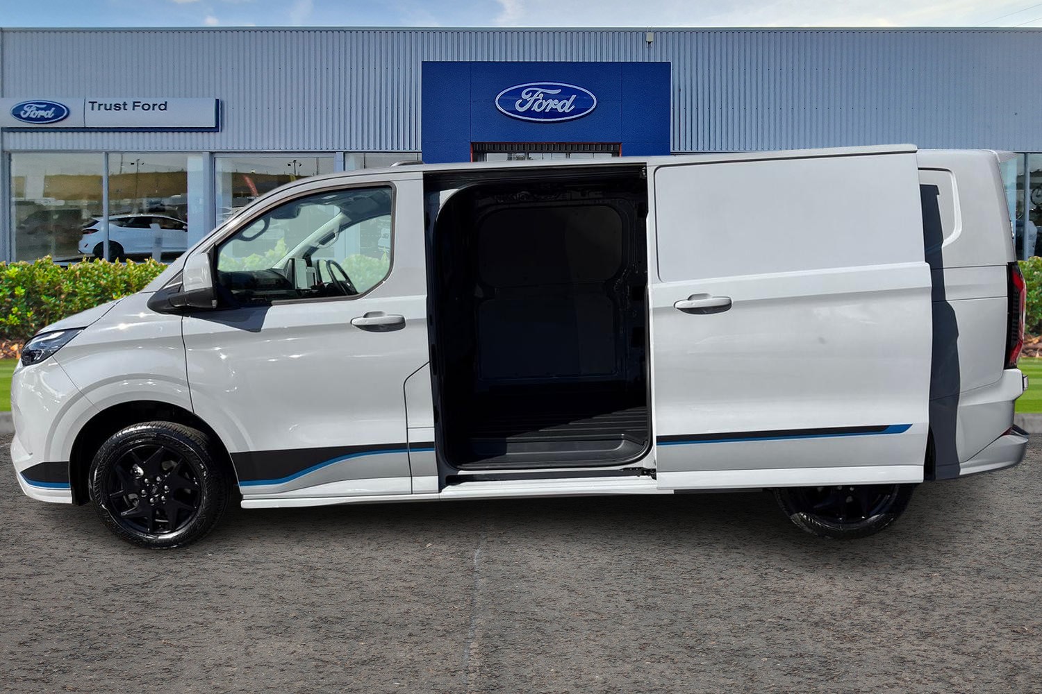 Ford E-TRANSIT CUSTOM Photo 4