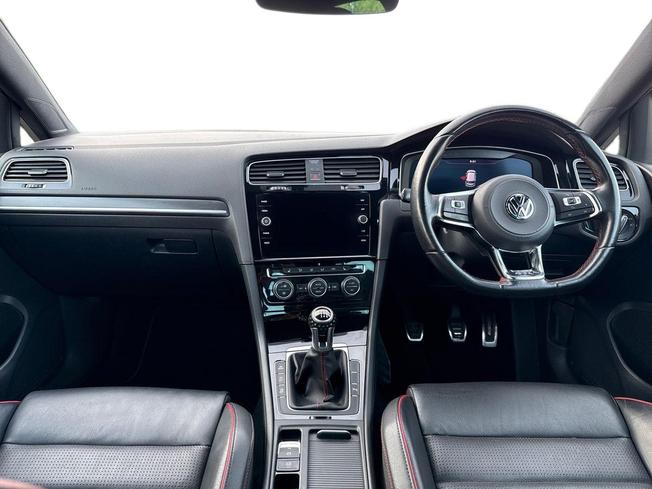 VOLKSWAGEN Golf Photo 10