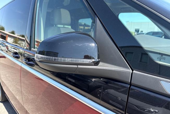 VOLKSWAGEN Multivan Photo 20