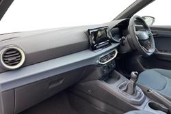 SEAT Arona Photo 2