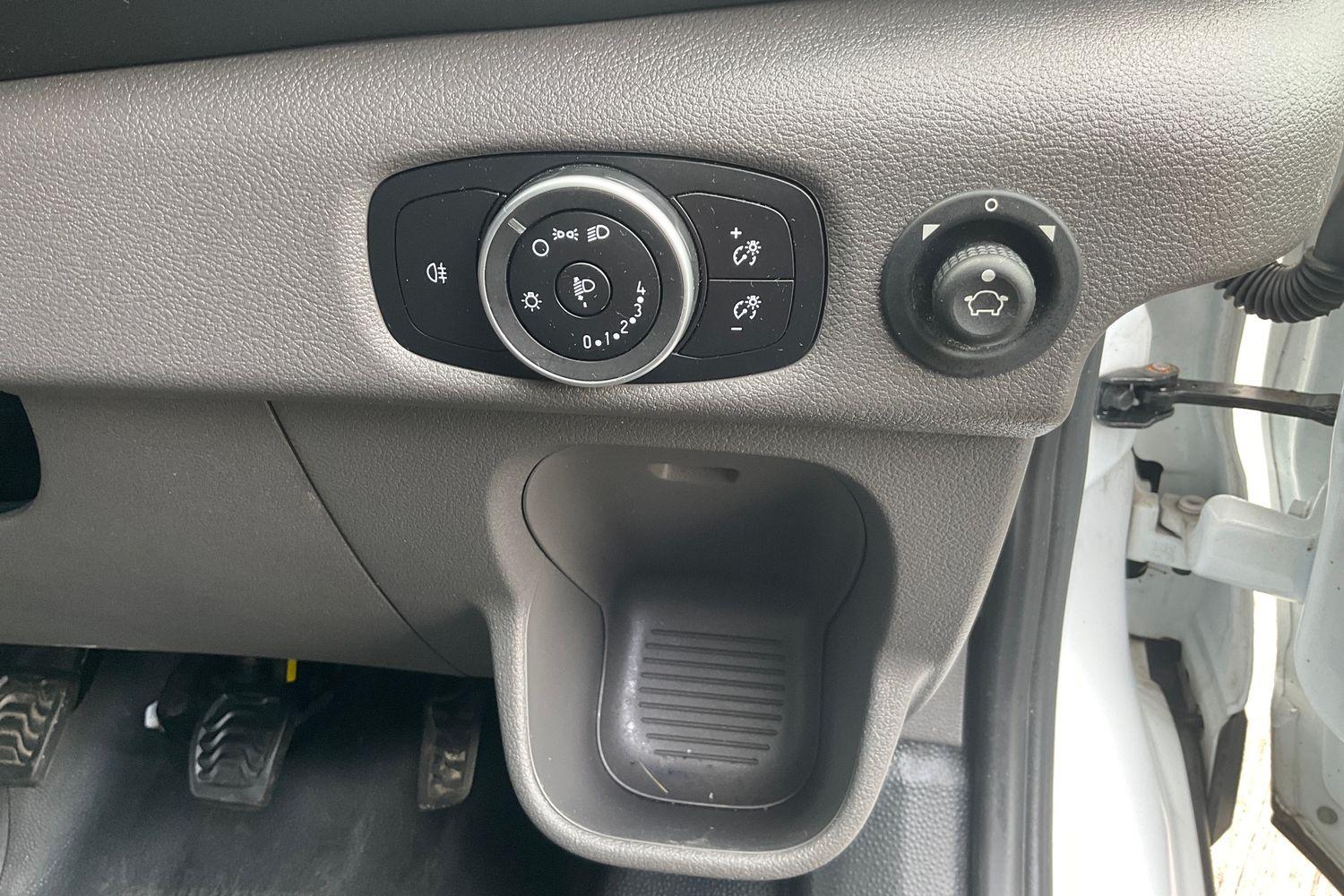 Ford TRANSIT Photo 25
