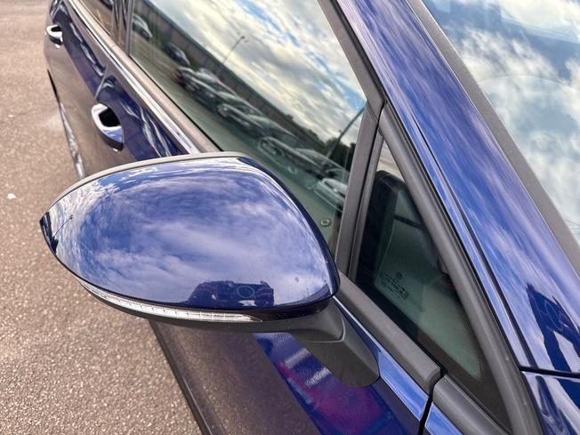VOLKSWAGEN Golf Photo 20