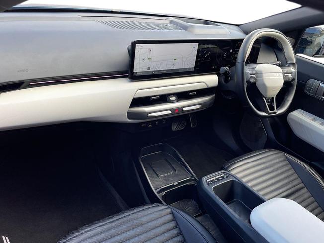 KIA EV4 Photo 2