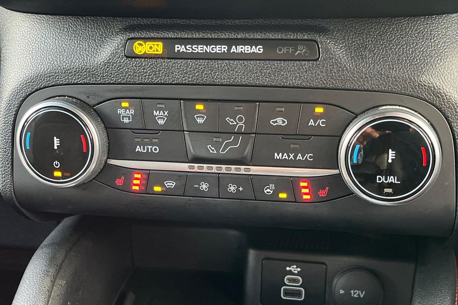 Ford Kuga Photo autoimg-7499a22132c10af4b8598ec3ed02f3ae99240b33.jpg