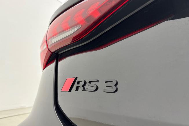 AUDI RS3 Photo 31
