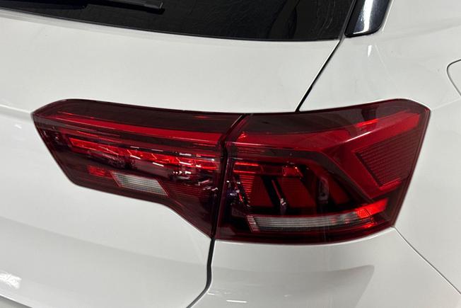 VOLKSWAGEN T-Roc Photo 18
