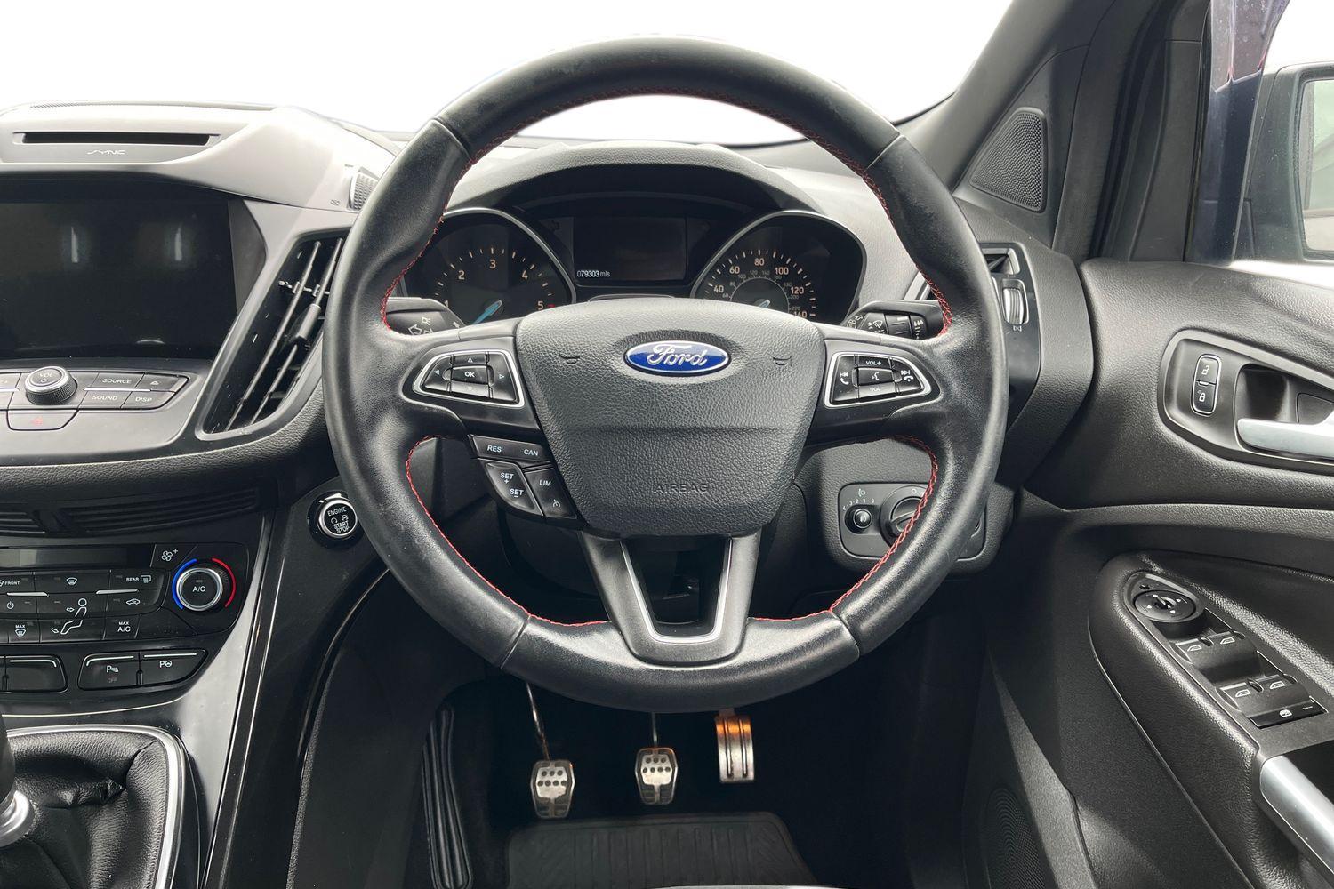 Ford KUGA Photo 10