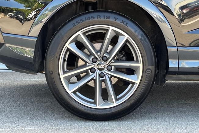 AUDI Q3 Photo 5