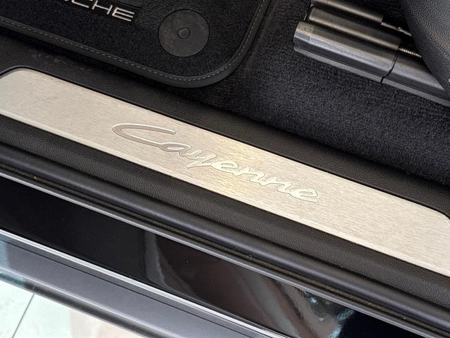 PORSCHE Cayenne Photo 30