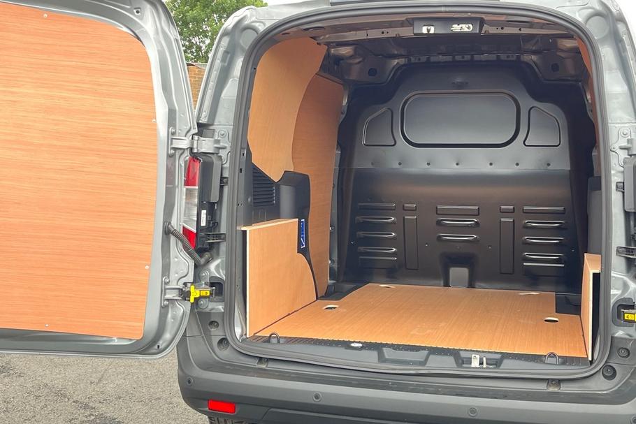 Used FORD TRANSIT COURIER YR25MXV 34