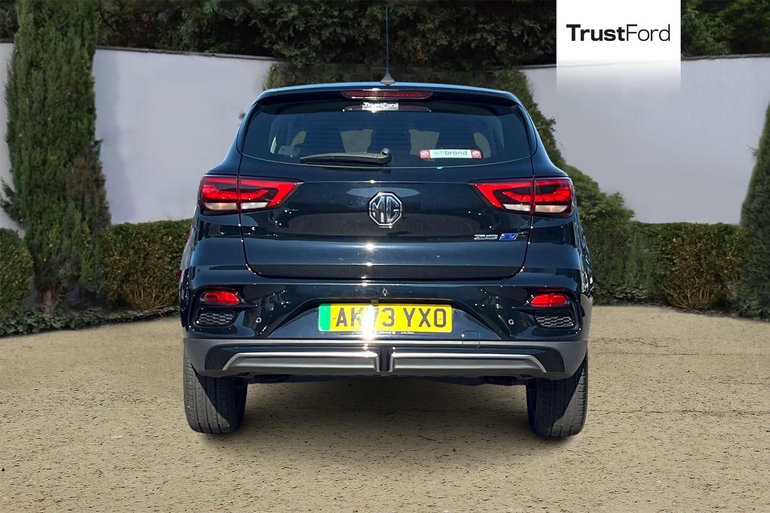 MG MG ZS Photo 6