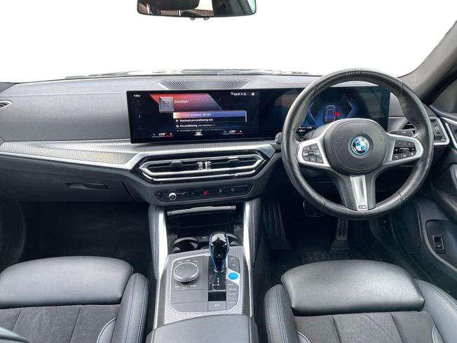BMW I4 Photo 10