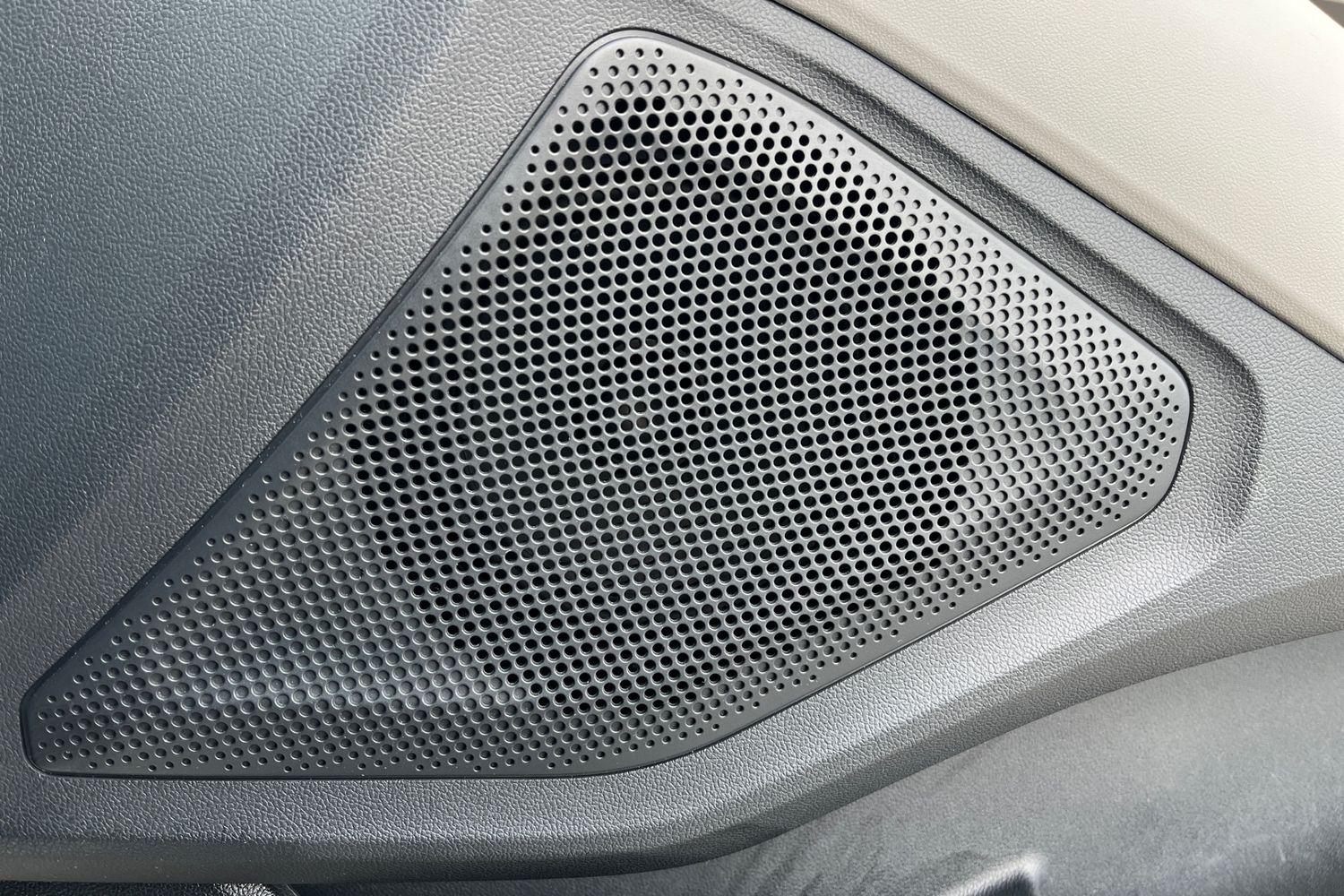 Ford Explorer Photo 29