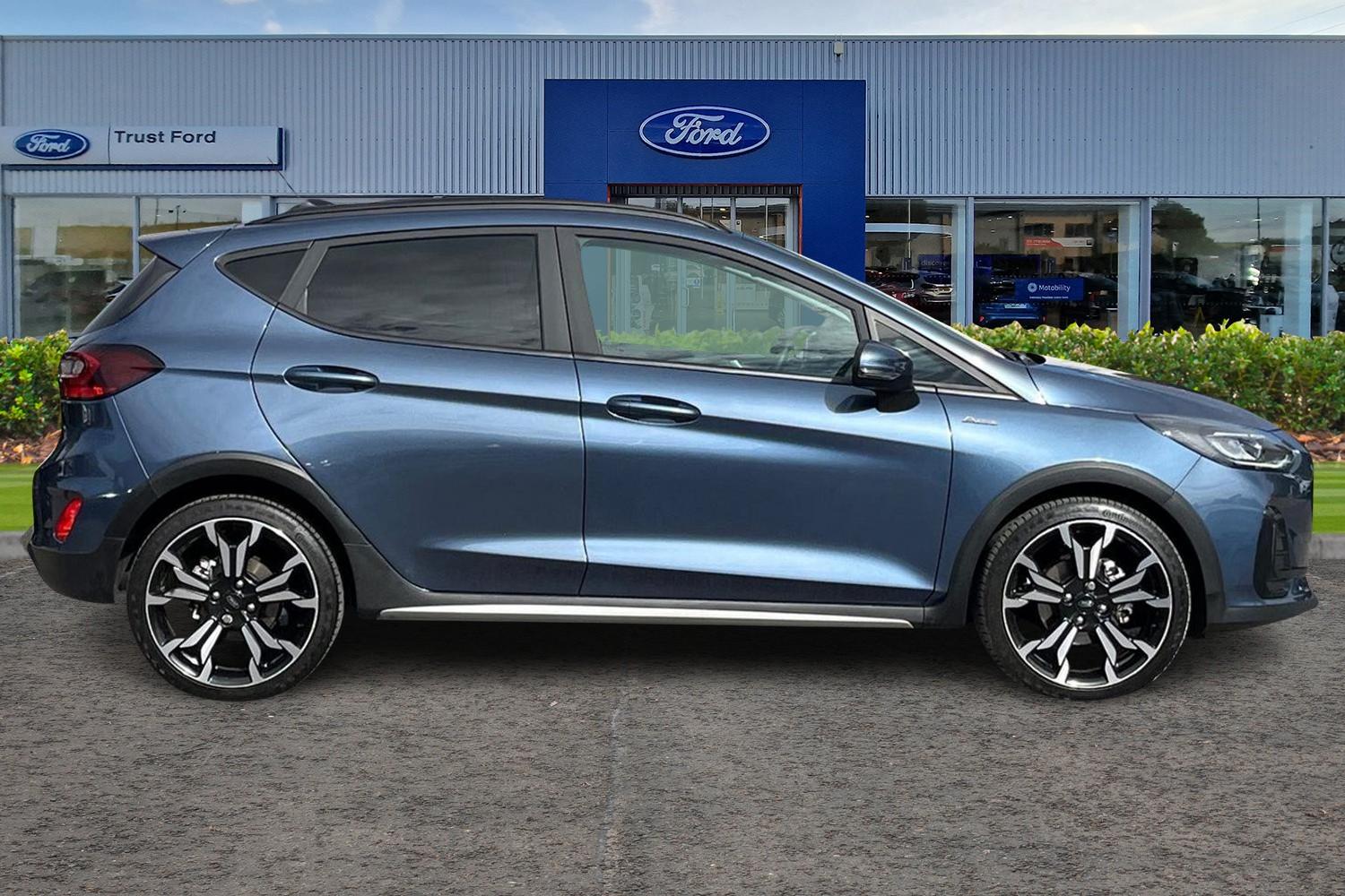 Ford FIESTA Photo 2