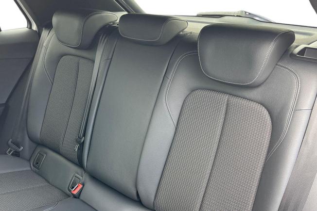 AUDI Q2 Photo 9