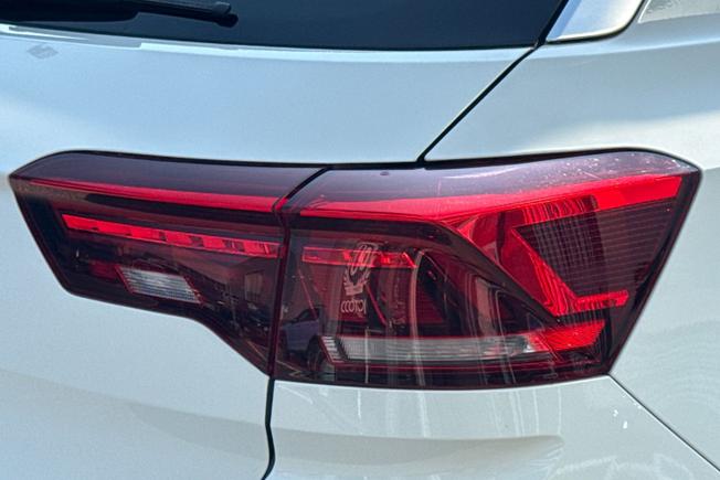 VOLKSWAGEN T-Roc Photo 18