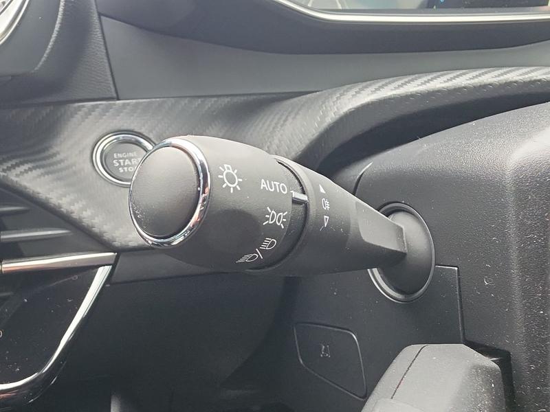 Used Peugeot E-208 AK22MYW 22