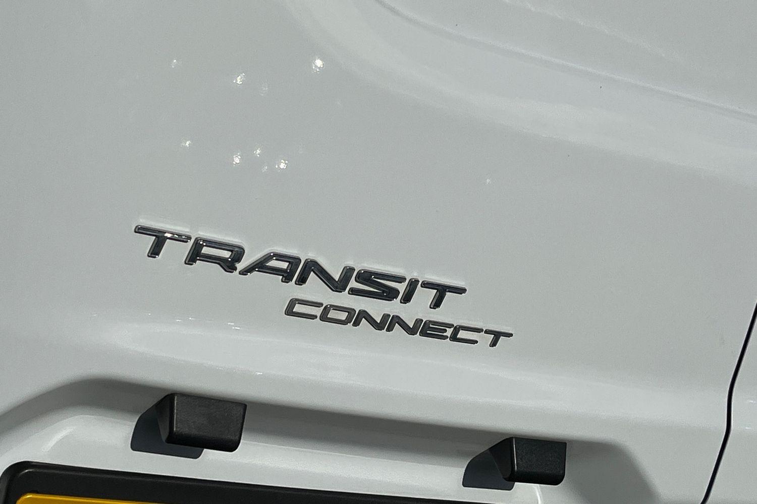 Ford TRANSIT CONNECT Photo 19