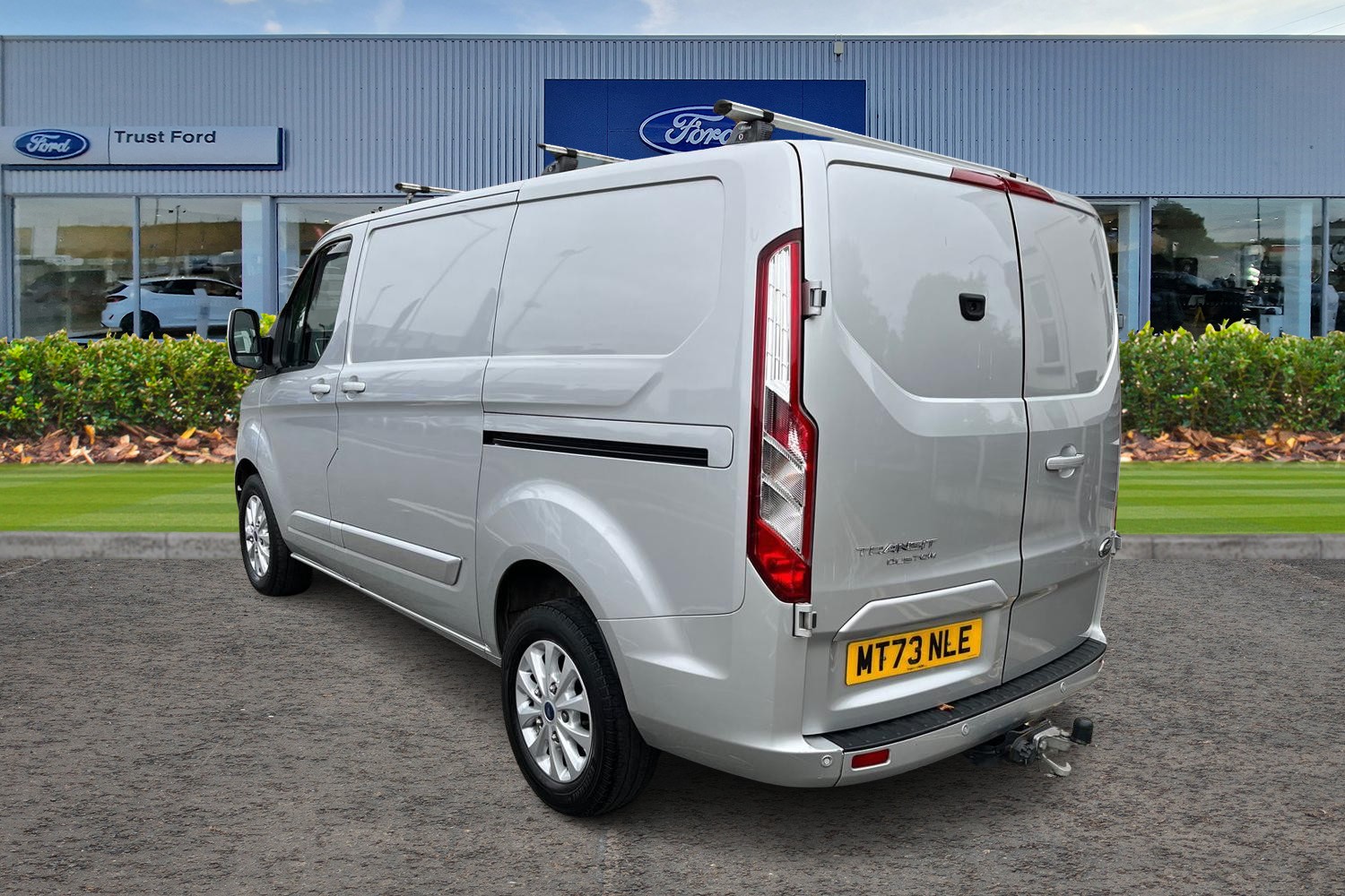Ford TRANSIT CUSTOM Photo 1
