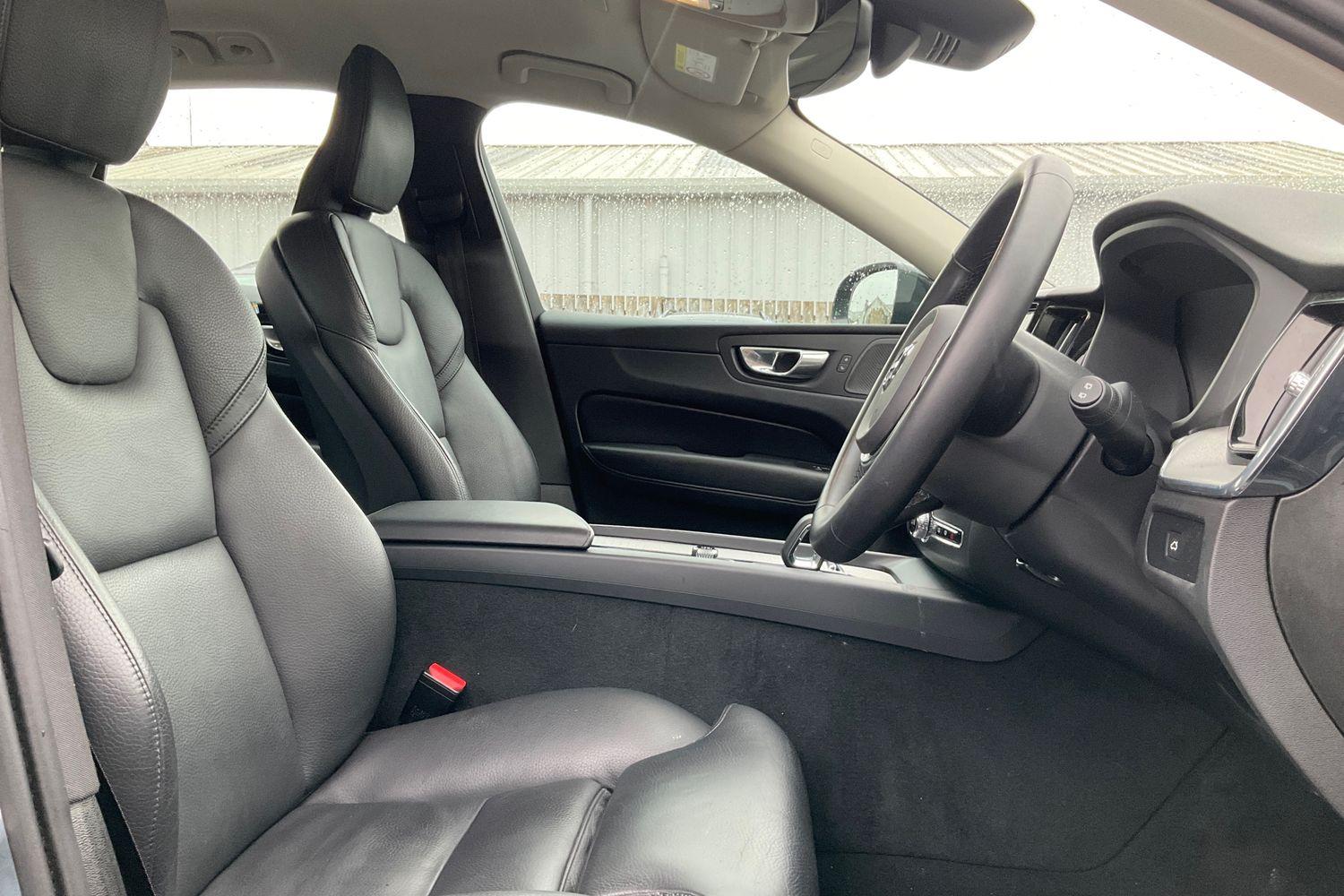 Volvo XC60 Photo 16