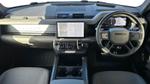 Land Rover Defender Photo 8