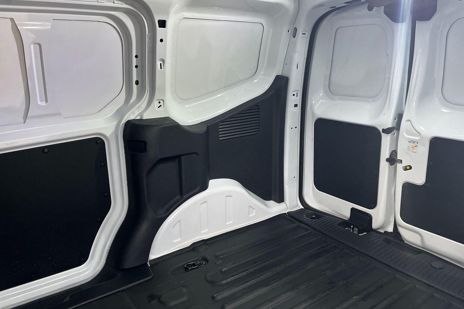 Ford E-TRANSIT COURIER Photo 3