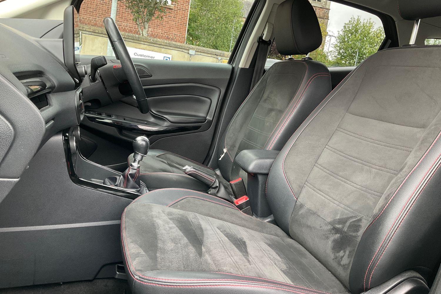 Ford ECOSPORT Photo 18