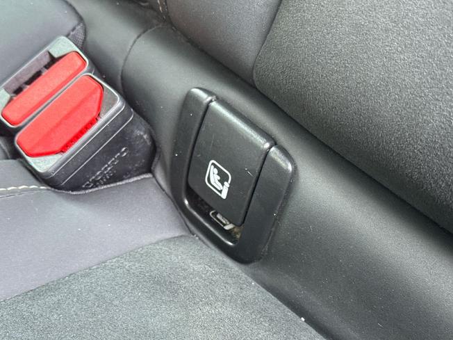 VOLVO Xc40 Photo 42