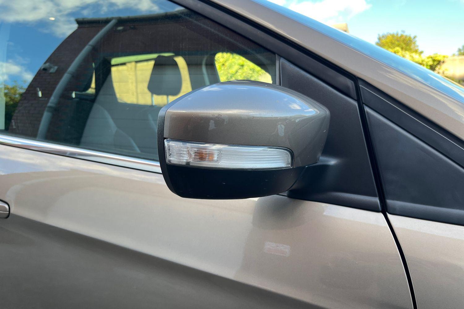 Ford KUGA Photo 38
