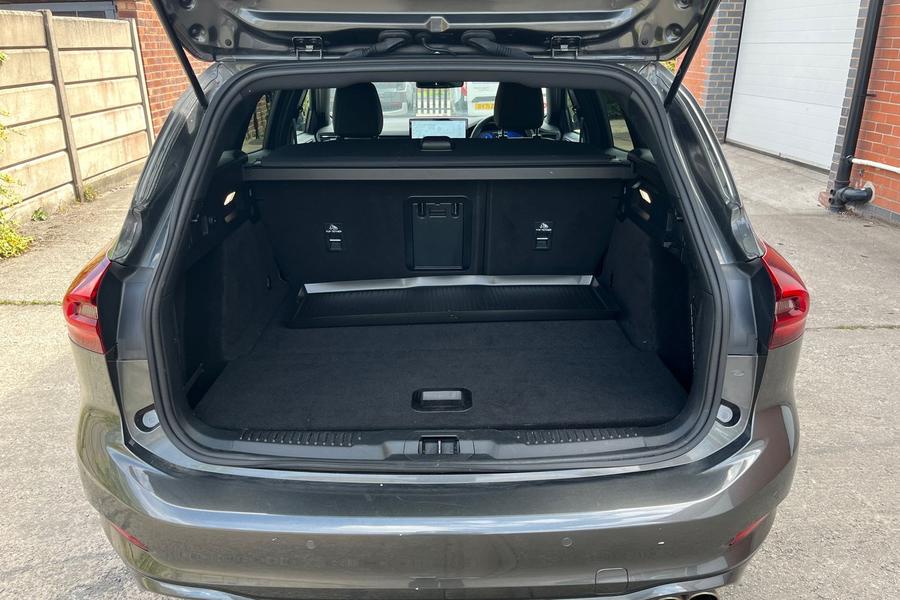 Ford FOCUS Photo autoimg-74c5340d8628edd71e9e8a7620e39884f2975793.jpg