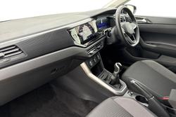 VOLKSWAGEN Polo Photo 2