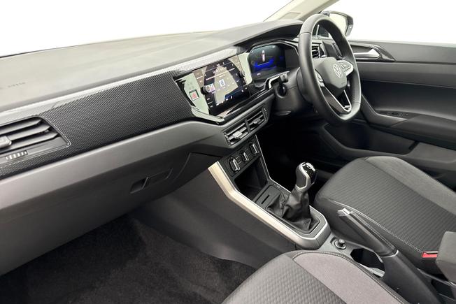 VOLKSWAGEN Polo Photo 2