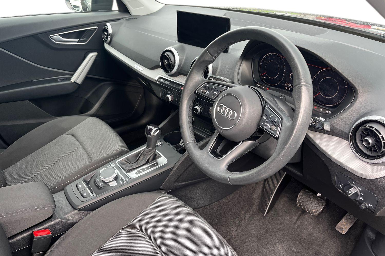 Audi Q2 Photo 8