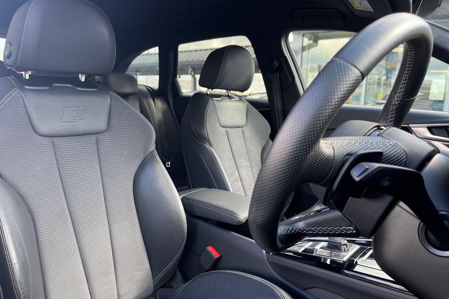 Audi A4 Photo 16