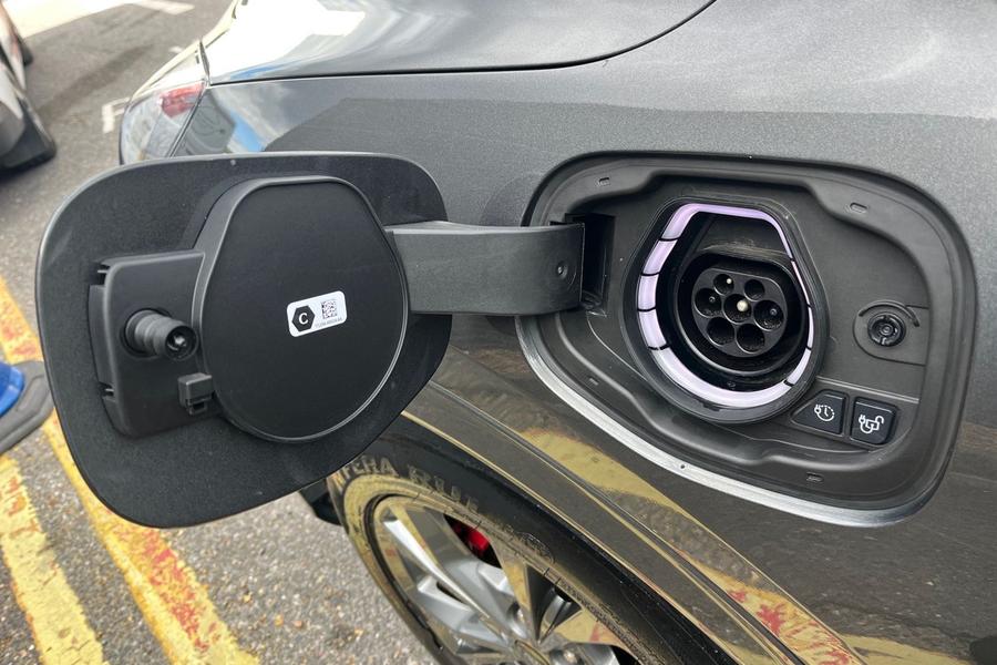 Ford Kuga Photo autoimg-74ce483f76c0b76f5242fc73b37474c3a9a279dd.jpg
